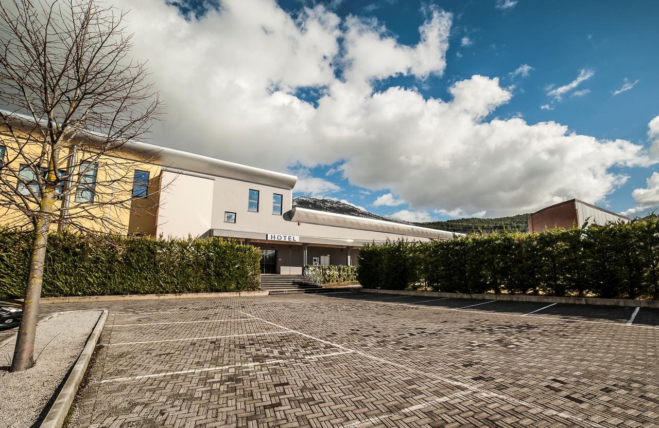 Family Center Hotel Polla Exterior photo